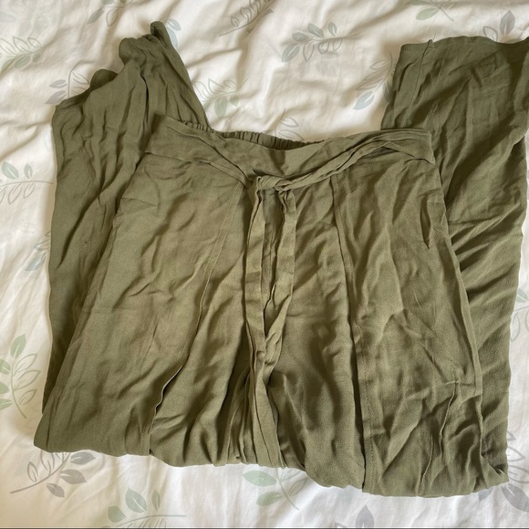 Lock & Key - Women's Army Green Open Side Culottes - Size Small - Picture 6 of 10